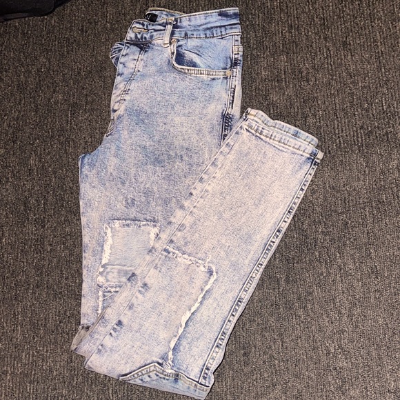 Skinny “Ice Blue” Patchwork Denim 👖 - Picture 3 of 6